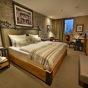Premium Double Room including daily refilled mini bar